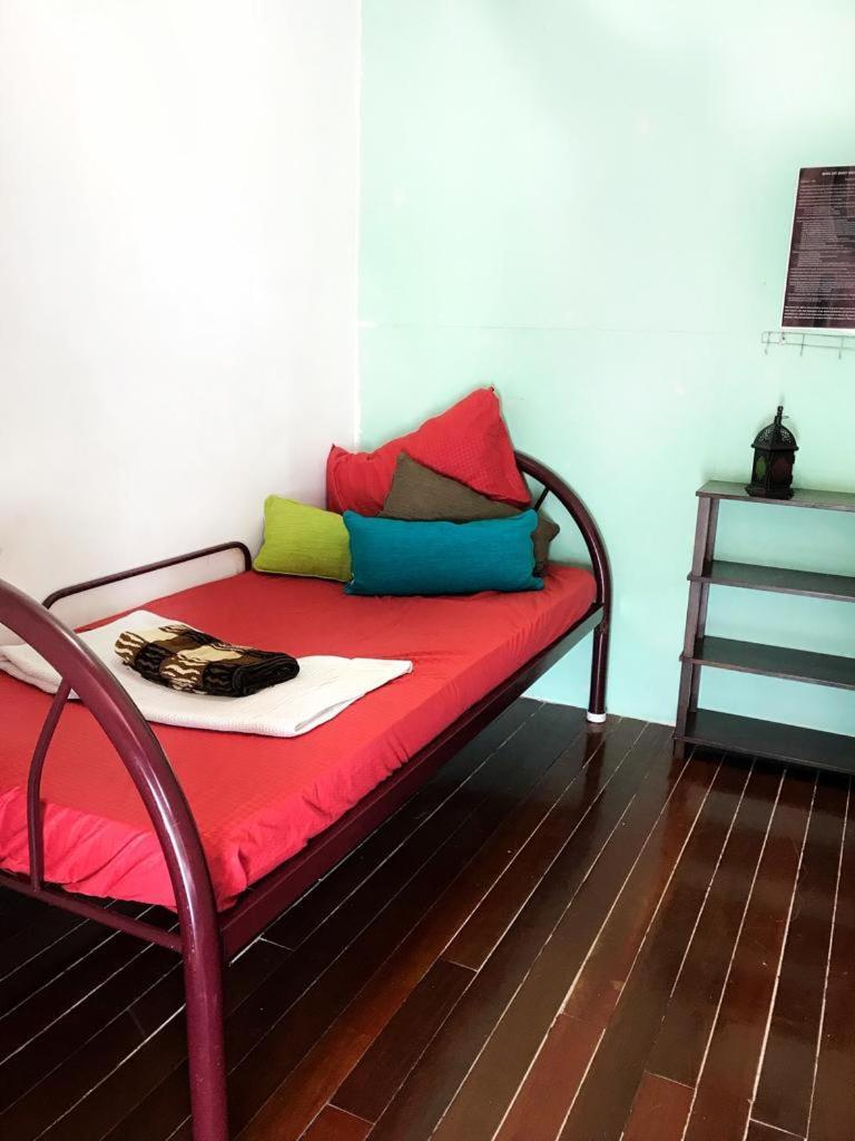 Bed and Breakfast Quiikcat Kuching Exterior foto
